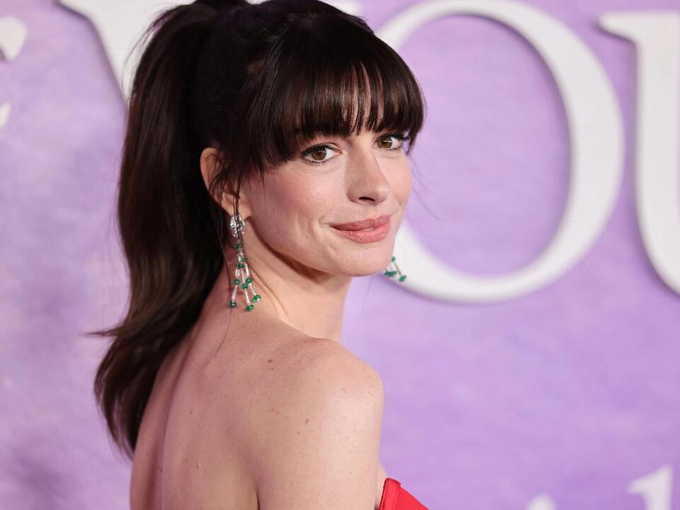 Anne Hathaway’s plan was to stop drinking until her kids were grown up. Now, she says she’s over 5 years sober